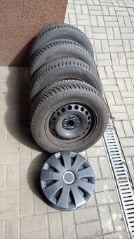 Zimní kola a poklice, r 15,5x112,na Octavia 2,3