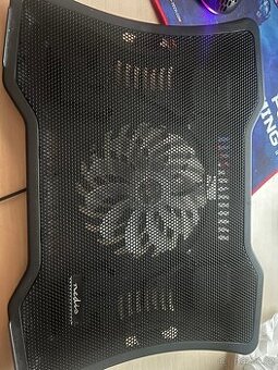 Chladicí podložka pod notebook