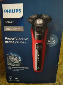 NOVÝ holicí strojek Philips Shaver Series 5000