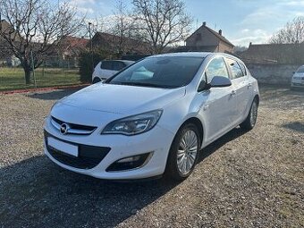 Opel Astra 2016, 103kw, TOP - Auta na splátky BEZ registrů