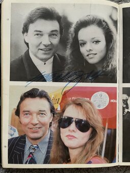 Karel Gott - Jak to vidí GOTT (S podpisem 2x)