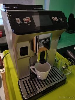 DeLonghi kávovar  - zánovní