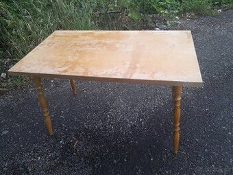 Stoly 6.ks (rozebiratelné nohy)