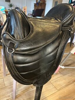 Sedlo Barefoot Cheyenne