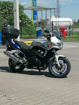 Yamaha FAZER 600