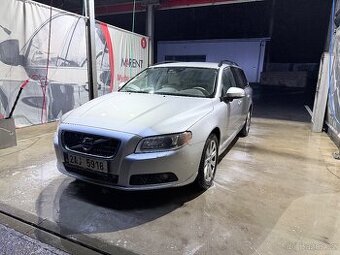 Volvo v70 2.0t 177kw rv2011 automat