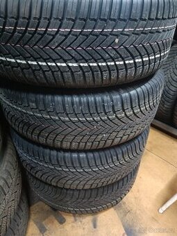215/55r17 zánovní zimní sady