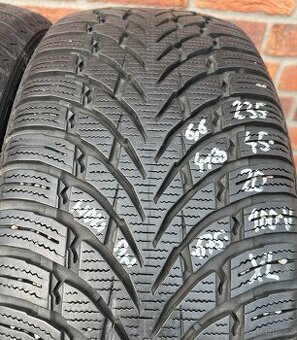 235/45 R20 100V XL zimní pneumatiky Nokian (4120)
