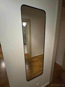 Zrcadlo IKEA minimalistické