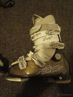 Dívčí přeskáče Atomic M90