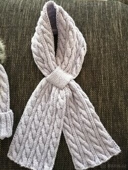 Čepice a šála ručně pletená nová