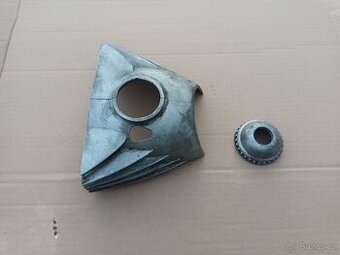 Kryt karburatoru a matice Jawa 350