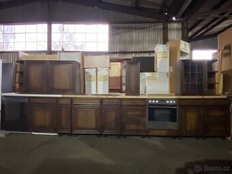 Kuchyňská linka se spotřebiči dovezená z Německa