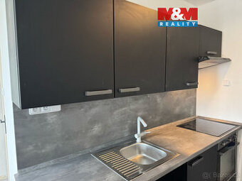 Pronájem bytu 3+1, 72 m², Rovná