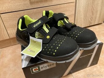 Nové pánské pracovní boty.