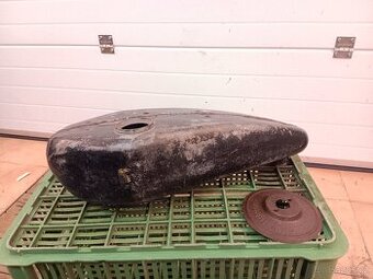 Dkw E 206 řemenáč rok okolo 1926 -nádrž,kryt