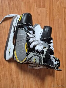 Rostoucí brusle Crowned - 32-35