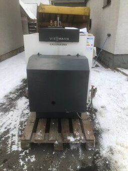 Prodám  kotel na olej 27 -35 Kw