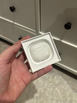 apple airpods 4 s aktivním potlačováním zvuku