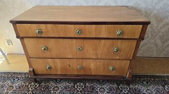 Starožitná komoda, r. 1800 - 1850.
