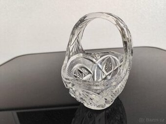 KOŠÍK Z BROUŠENÉHO SKLA