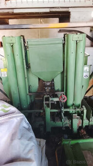 nesený sazeč brambor s přihnojováním