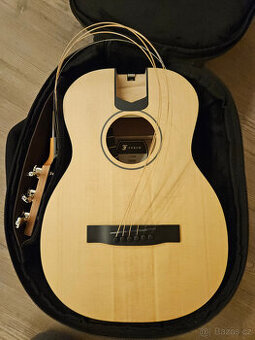 Nová celomasivní cestovní akustická kytara FURCH Little Jane