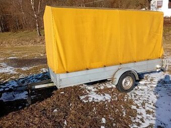 Masivní nákladní vlek