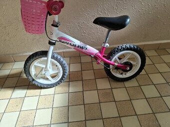 dětské odrážedlo značky Worker