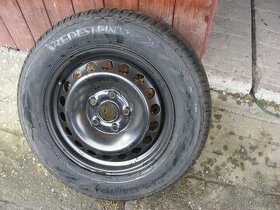 Prodám nový disk s novou pneumatikou na Škodu Octavia.