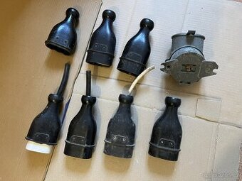 Staré elektro - zásuvky a konektory 380V porcelán bakelit