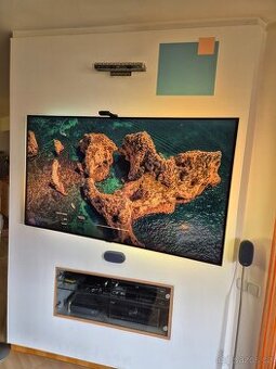 Samsung QE65Q60R 165cm, podsvícení Govve + držák na zeď