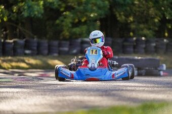 Motokára Tillotson T4 Senior