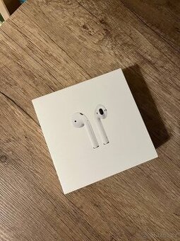 Apple AirPods 1. generace (A1602)