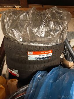 215/65 R16 zimní Bridgestone Blizzak