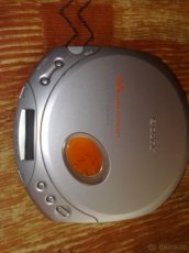 Na CD Sony