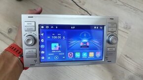 Ford rádio hranaté Android Carplay
