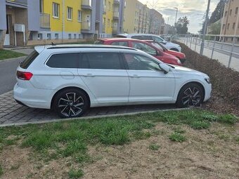 Prodám sluneční clony originál Passat B8