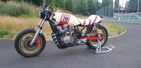 Cafe Racer Honda CB750f bol dor prestavba