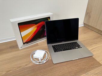 Apple MacBook Pro 16" i9/64GB RAM/2TB SSD/Radeon 8GB/A2141