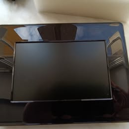 prodám nový digitálmí fotorámeček 7"