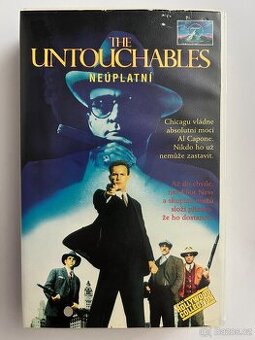 neúplatní - untouchables - 1