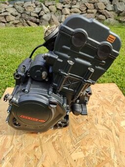 Motor KTM Duke 125 (2012-2016)