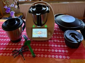 Kompletní Thermomix TM6 s druhou nádobou a strouhačem - 1
