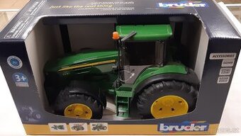 Traktor John Deere č. 7930 originál Bruder nové