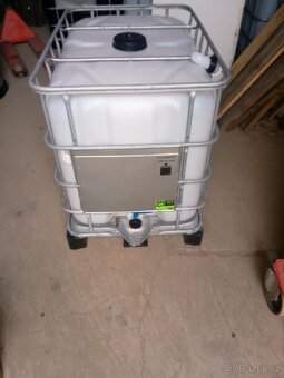 Ibc kontejner 600 litrů