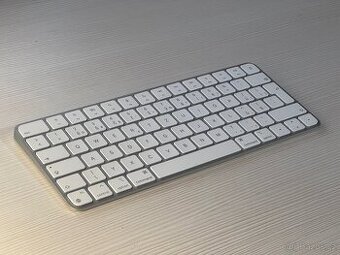 🍏APPLE Magic Keyboard - Česká klávesnice - 1