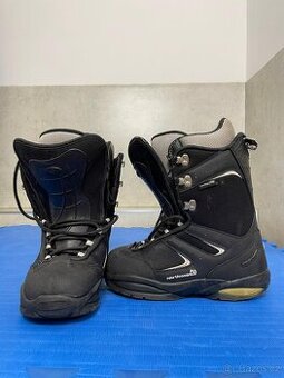 Boty na snowboard