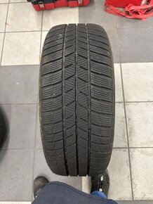 Zimní pneu 215/50 R17 95V XL Barum