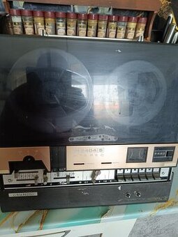 Prodám retro magnetofon Grundig